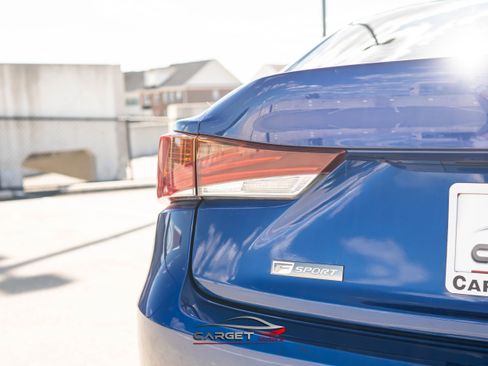 Used 2018 Lexus IS 300 AWD image 44