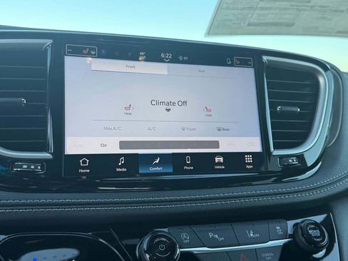 New 2026 Chrysler Pacifica Select image 32