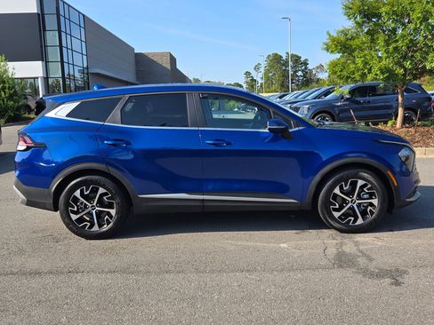 Used 2023 Kia Sportage EX FWD image 8