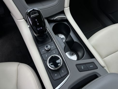 Used 2020 Cadillac XT6 Premium Luxury FWD image 18