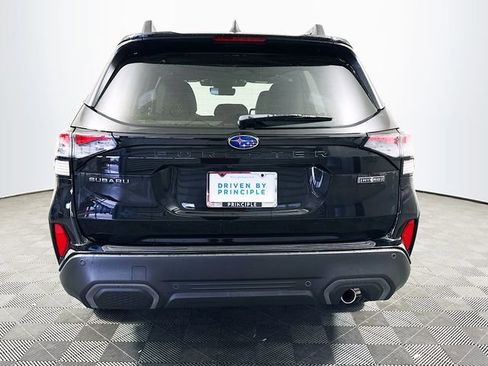 Used 2025 Subaru Forester Limited image 7