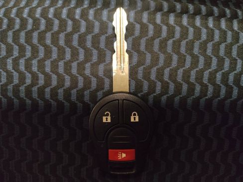 Used 2018 Nissan Versa Note SV image 32