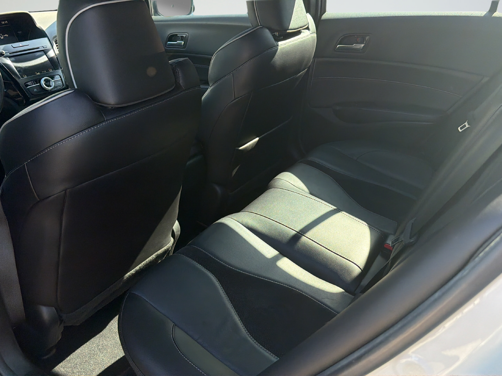 Used 2020 Acura ILX w/ Premium & A-SPEC Package FWD image 38