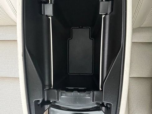 Used 2022 Buick Envision Essence w/ Technology Package I FWD image 12