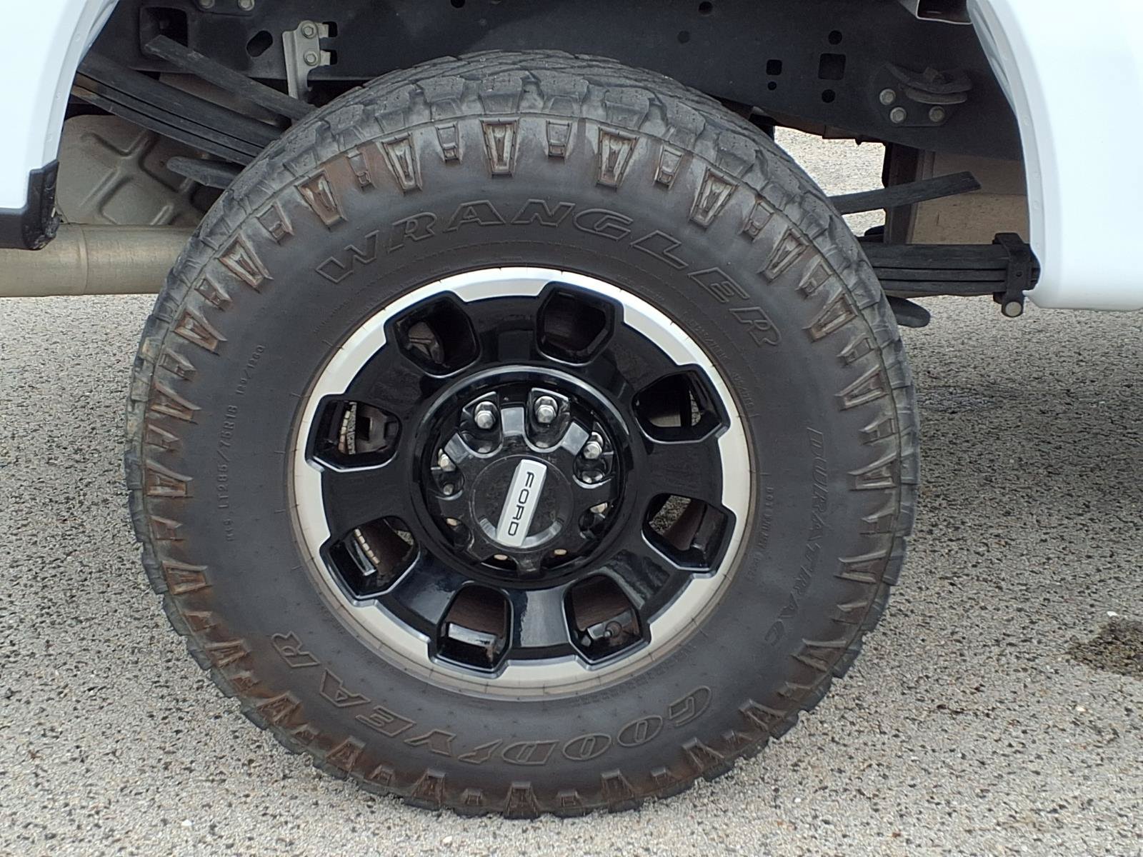 Certified 2025 Ford F250 Lariat w/ Tremor Off-Road Package AWD/4WD image 20