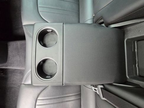 Used 2019 Maserati Levante image 19