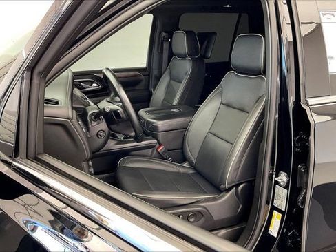 Used 2023 Chevrolet Tahoe Premier AWD/4WD image 17