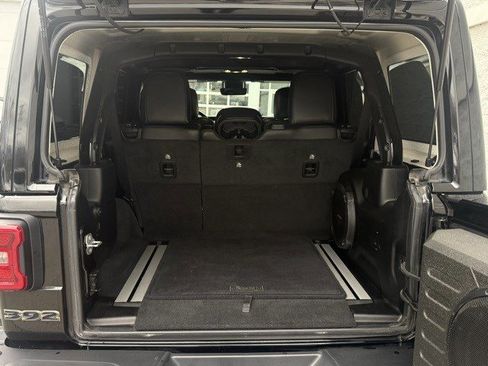 Used 2022 Jeep Wrangler Unlimited Rubicon w/ Xtreme Recon 35" Tire Package image 20