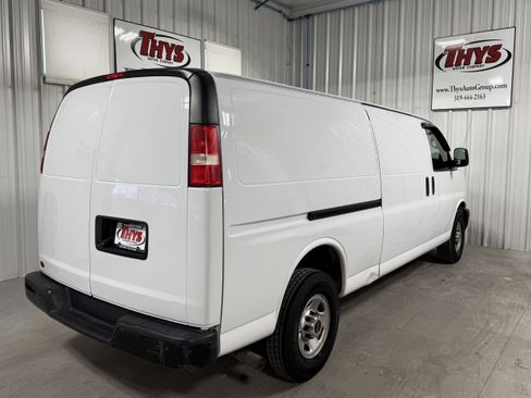 Used 2015 GMC Savana 2500 Extended image 3