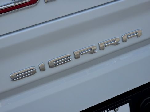 New 2026 GMC Sierra 1500 SLT AWD/4WD image 8