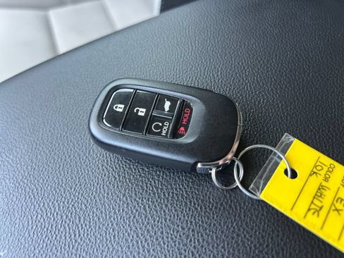 Used 2025 Honda CR-V EX image 29