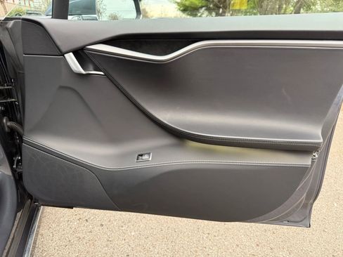 Used 2020 Tesla Model S Long Range Plus image 29