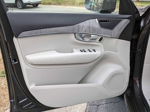 Certified 2024 Volvo XC90 T8 Plus AWD/4WD image 12