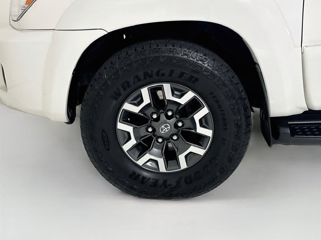 Used 2007 Toyota 4Runner SR5 AWD/4WD image 28