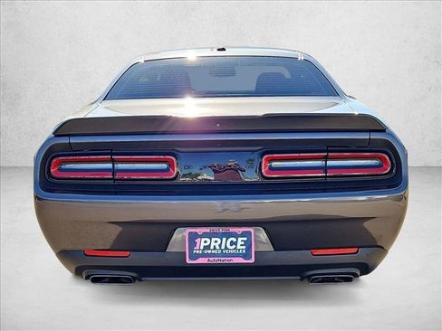 Used 2022 Dodge Challenger R/T w/ Driver Convenience Group image 7