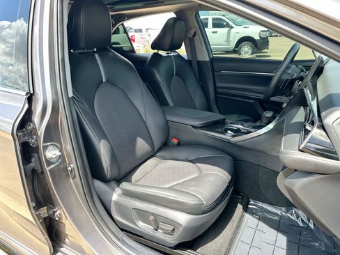 Used 2023 Toyota Camry XSE image 24