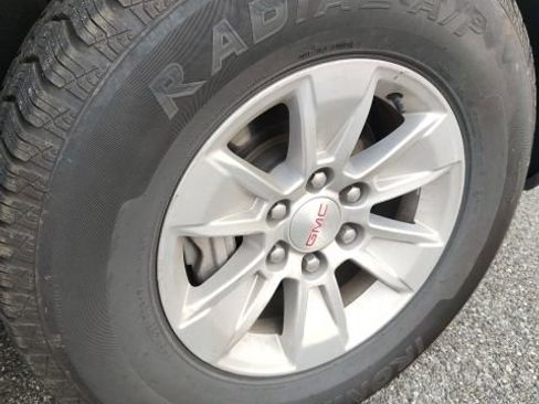 Used 2023 GMC Sierra 1500 SLE image 16