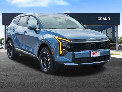 New 2026 Kia Sportage EX AWD/4WD image 2