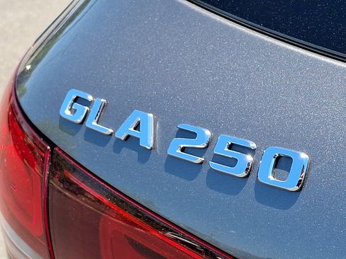 Certified 2023 Mercedes-Benz GLA 250 4MATIC image 31