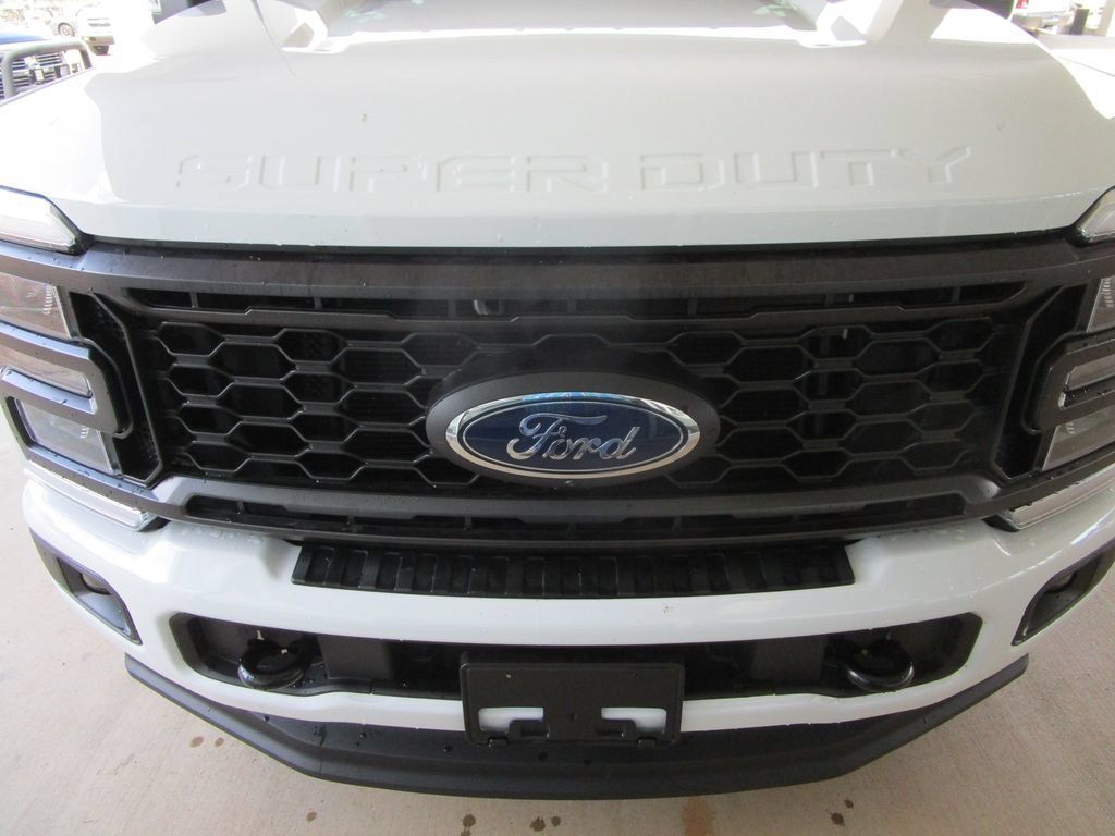Used 2025 Ford F250 XL w/ STX Appearance Package AWD/4WD image 17