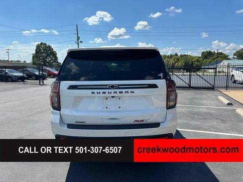 Used 2024 Chevrolet Suburban RST w/ Luxury Package AWD/4WD image 16