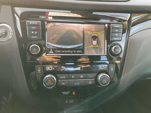 Certified 2022 Nissan Rogue Sport SL image 17