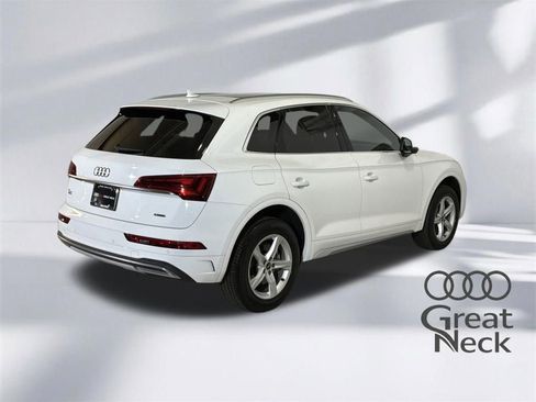 Used 2023 Audi Q5 Premium w/ Convenience Package AWD/4WD image 10