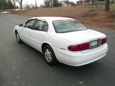 Used 2000 Buick Le Sabre Custom w/ Prestige Opt Pkg image 9