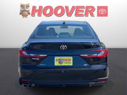 New 2026 Toyota Camry SE FWD image 3
