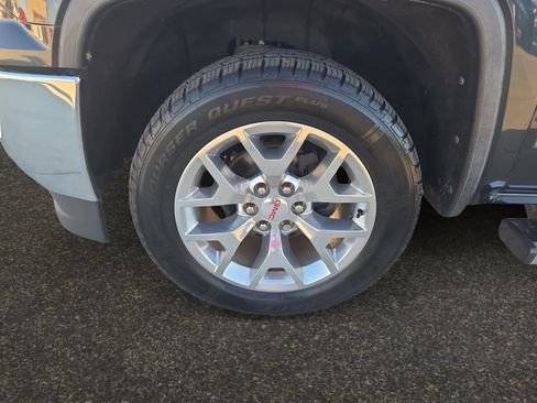 Used 2018 GMC Sierra 1500 SLT w/ SLT Premium Package image 15