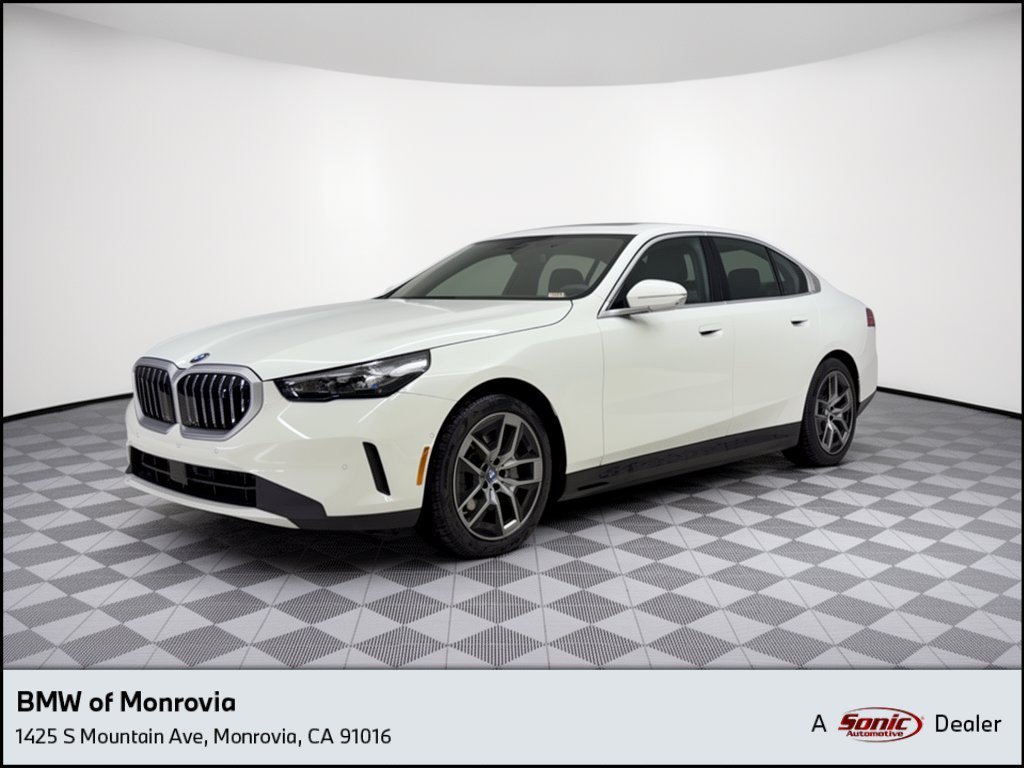 Certified 2024 BMW i5 eDrive40i w/ Premium Package RWD image 1