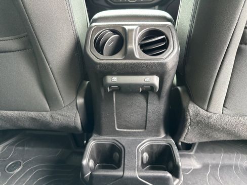 Used 2021 Jeep Gladiator Willys image 54