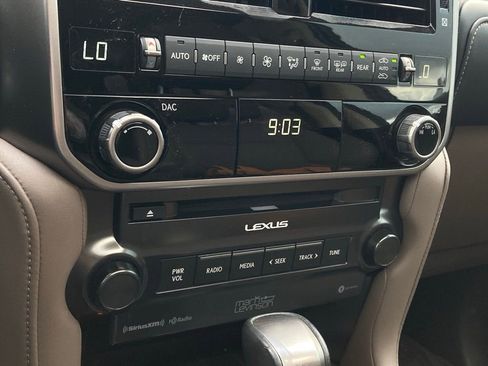 Used 2023 Lexus GX 460 Premium AWD/4WD image 28