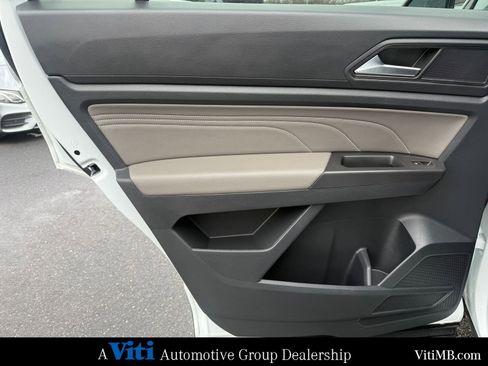 Used 2023 Volkswagen Atlas Cross Sport SE w/ Panoramic Sunroof Package image 20