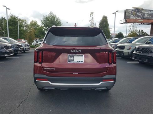 Used 2025 Kia Sorento EX image 5