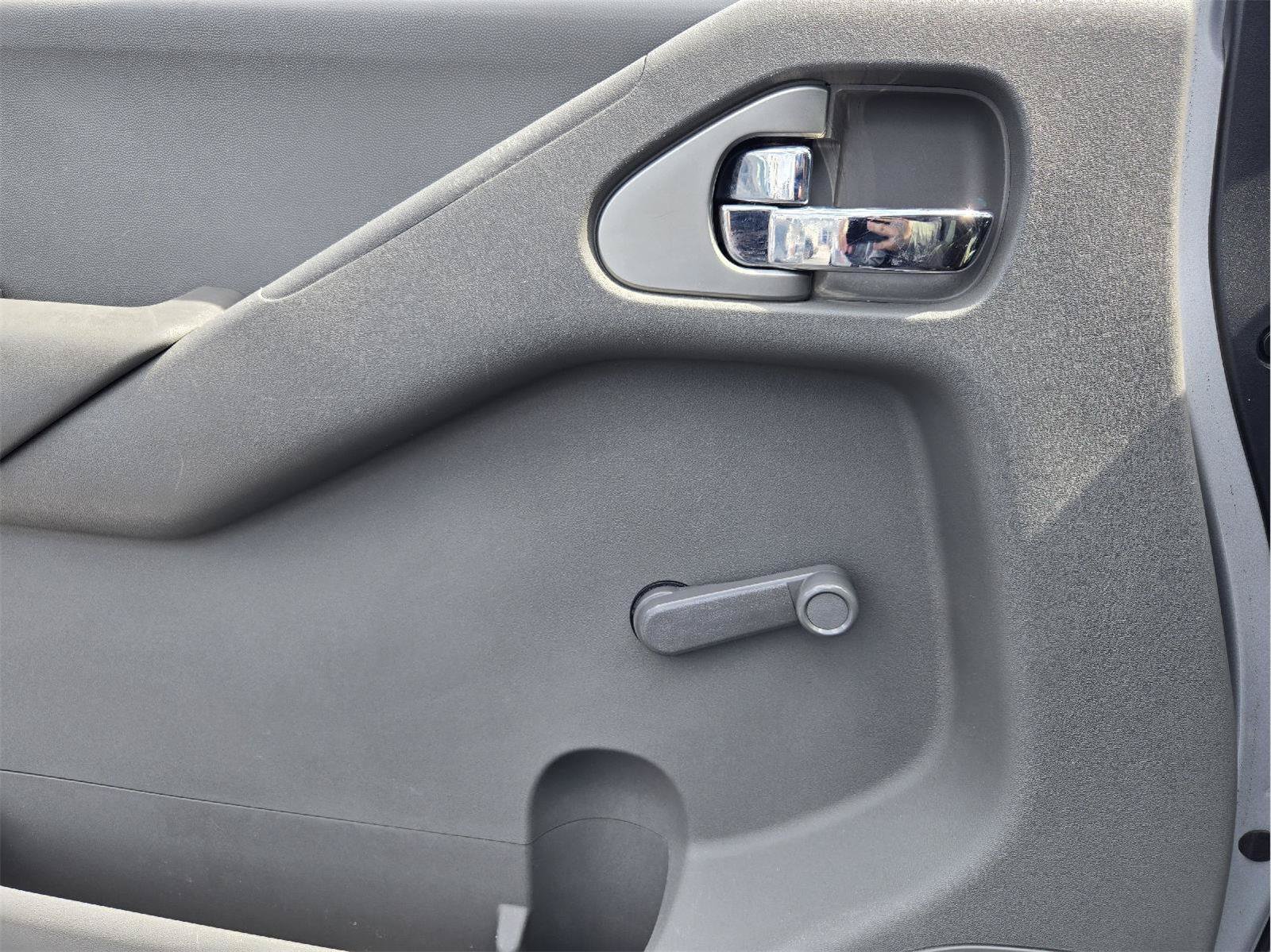 Used 2014 Nissan Frontier S RWD image 18