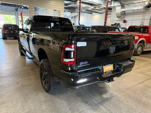 Used 2022 RAM 2500 Big Horn w/ Level C Equiment Group AWD/4WD image 29
