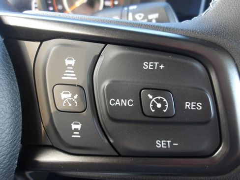 New 2025 Jeep Gladiator Willys image 18