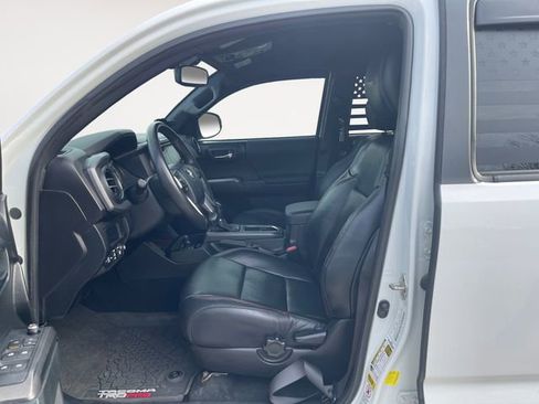 Used 2017 Toyota Tacoma TRD Pro image 9