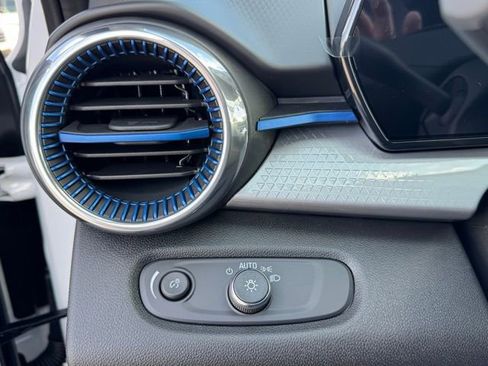 New 2026 Chevrolet Trax LT w/ Driver Confidence Package image 34