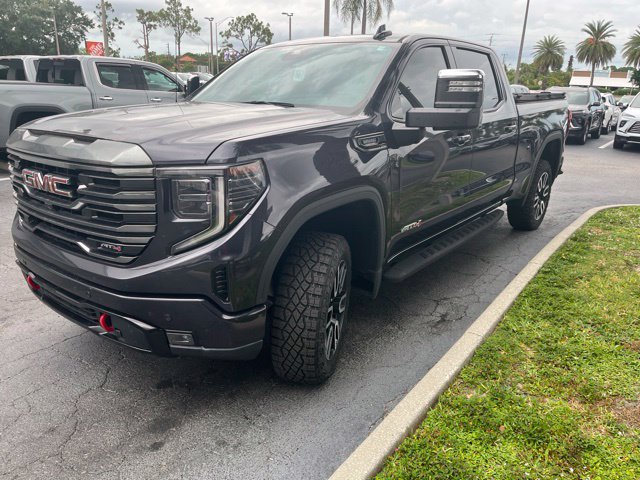 Used 2023 GMC Sierra 1500 AT4 w/ AT4 Premium Package AWD/4WD image 3