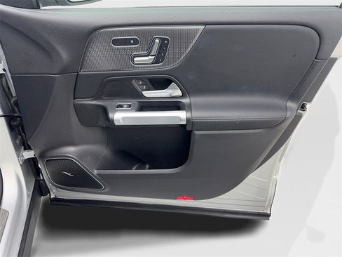 Used 2023 Mercedes-Benz EQB 300 4MATIC w/ Pinnacle Package image 46