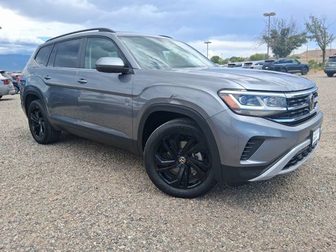 Used 2023 Volkswagen Atlas SE w/ Black Wheel Package AWD/4WD image 4