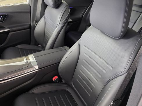 New 2026 Mercedes-Benz GLC 300 image 8