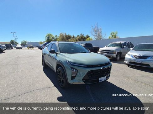 Used 2024 Chevrolet Trax ACTIV FWD image 3