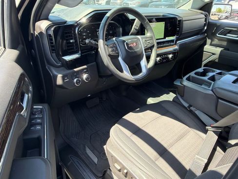 Used 2023 GMC Sierra 1500 SLE w/ LPO, GMC Protection Package AWD/4WD image 17