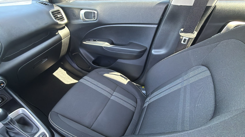 Used 2026 Hyundai Venue SEL FWD image 13