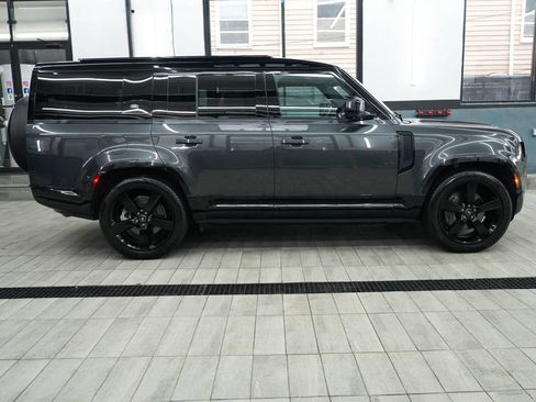 Used 2023 Land Rover Defender 130 X-Dynamic SE AWD/4WD image 5
