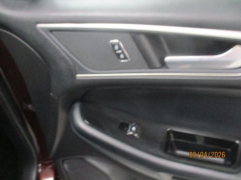 Used 2017 Ford Edge SEL w/ Equipment Group 201A AWD/4WD image 11