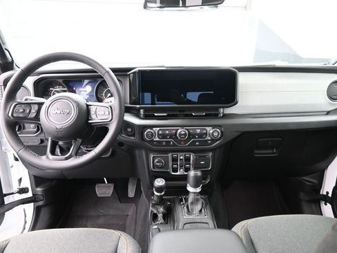 New 2026 Jeep Gladiator Sport AWD/4WD image 25
